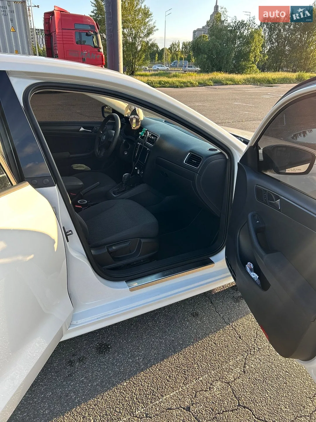 2011 Volkswagen Jetta - мініатюра 55