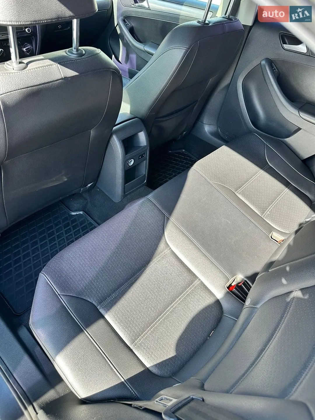 2012 Volkswagen Jetta - мініатюра 25