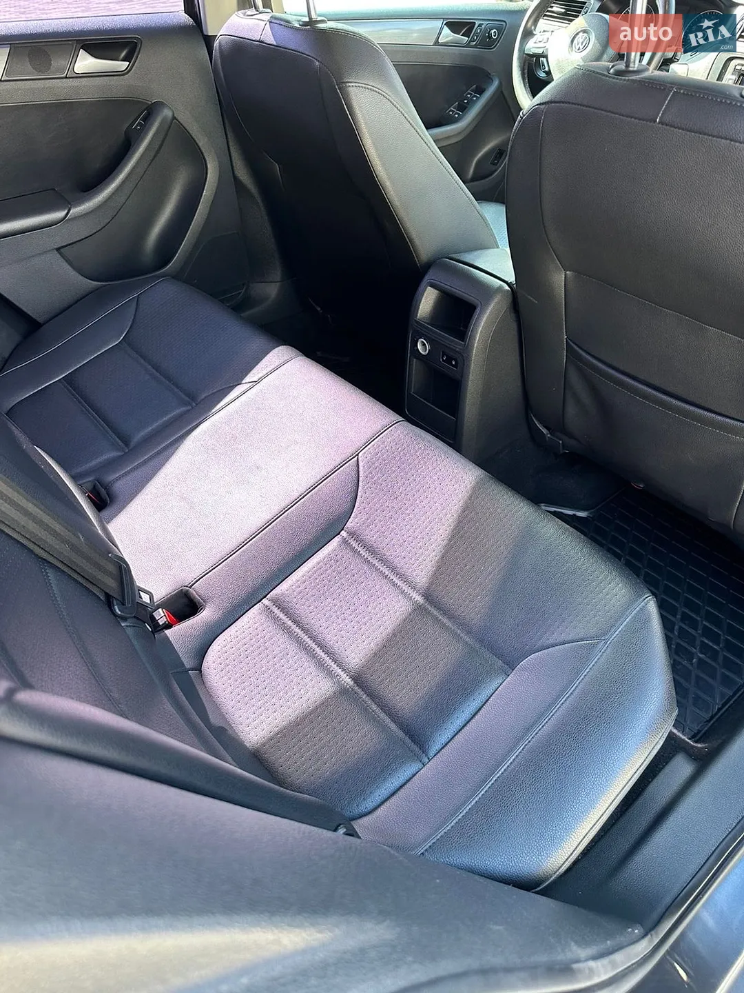 2012 Volkswagen Jetta - мініатюра 32
