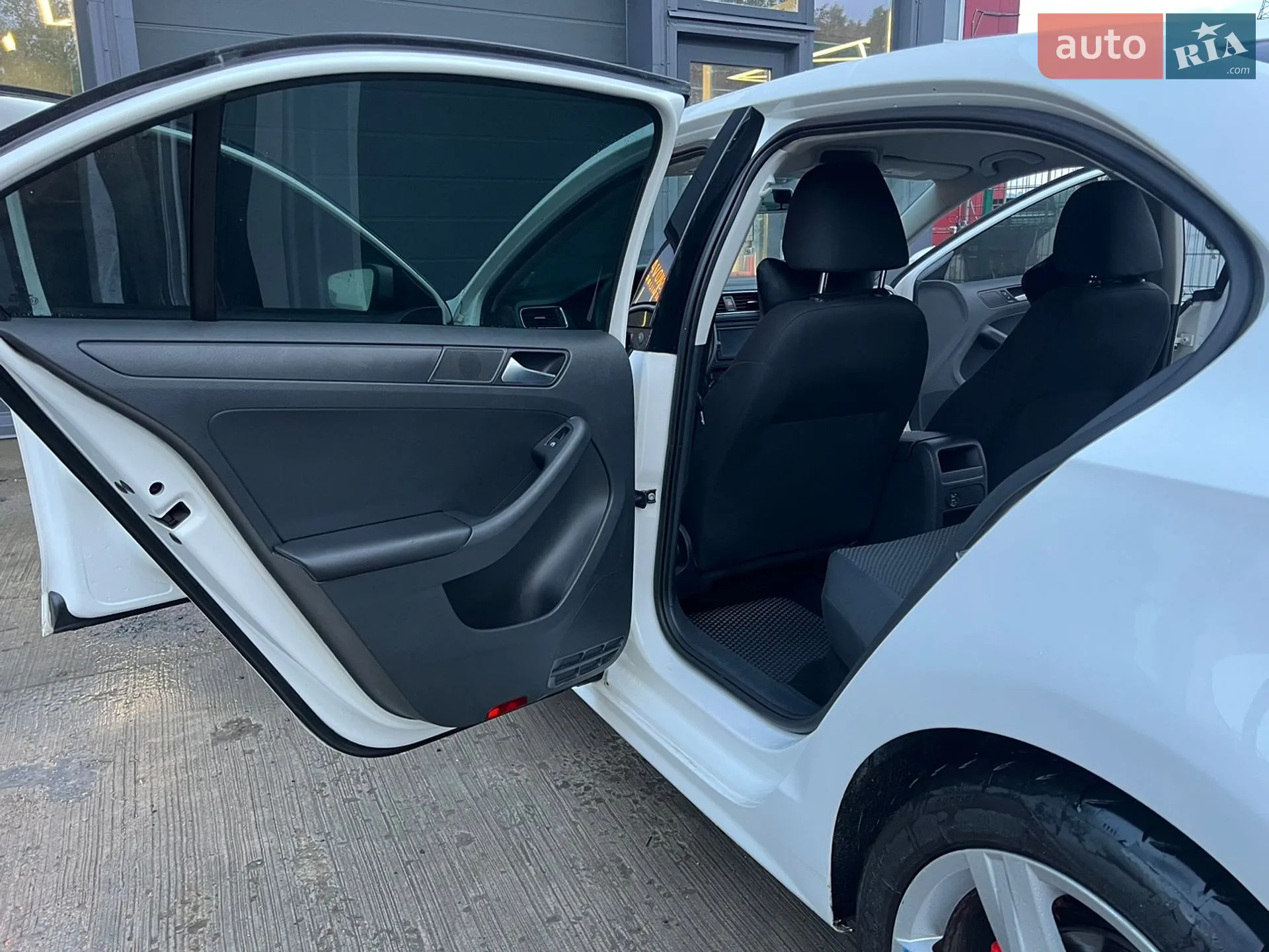 2012 Volkswagen Jetta - мініатюра 30