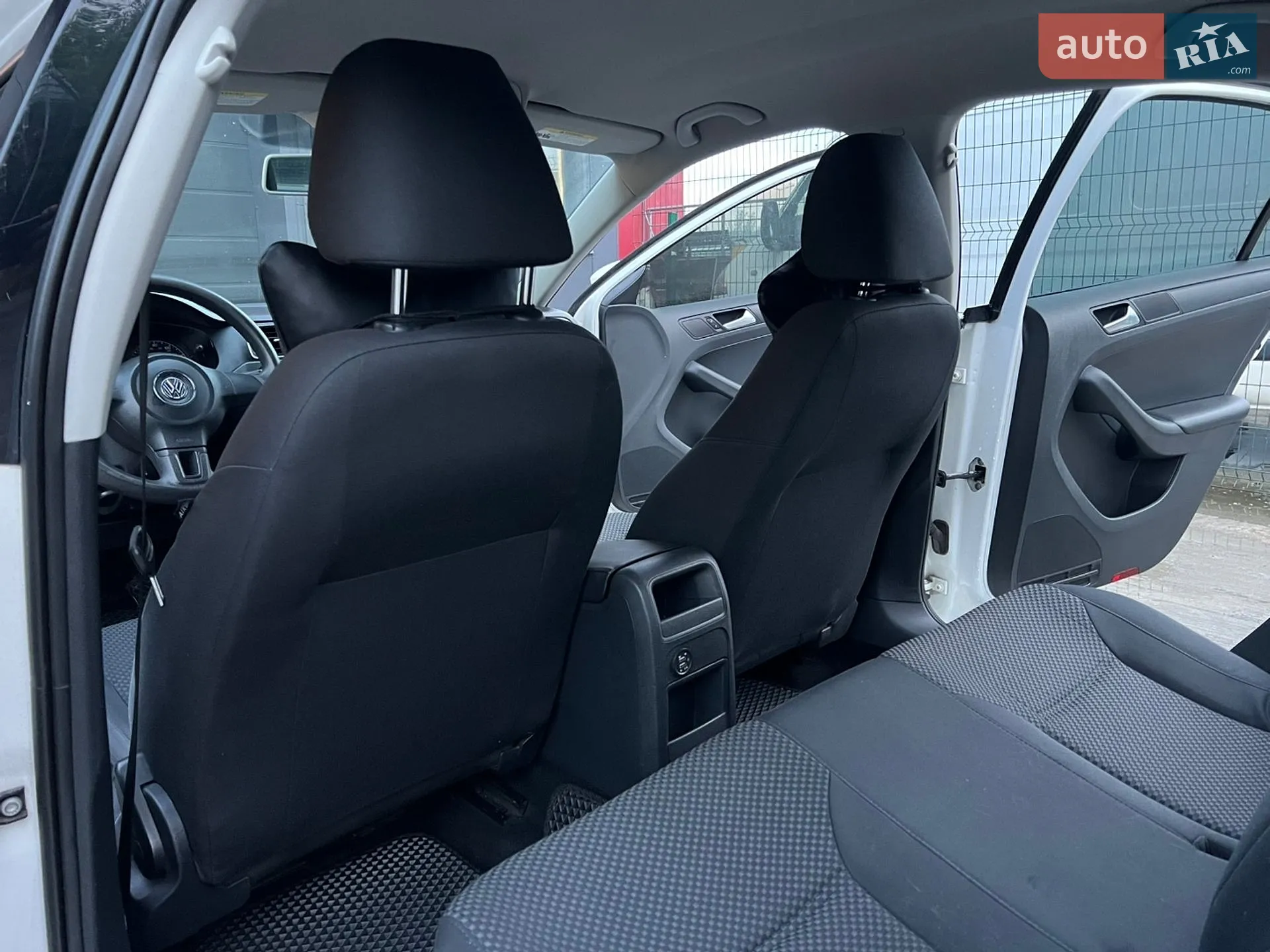 2012 Volkswagen Jetta - мініатюра 32