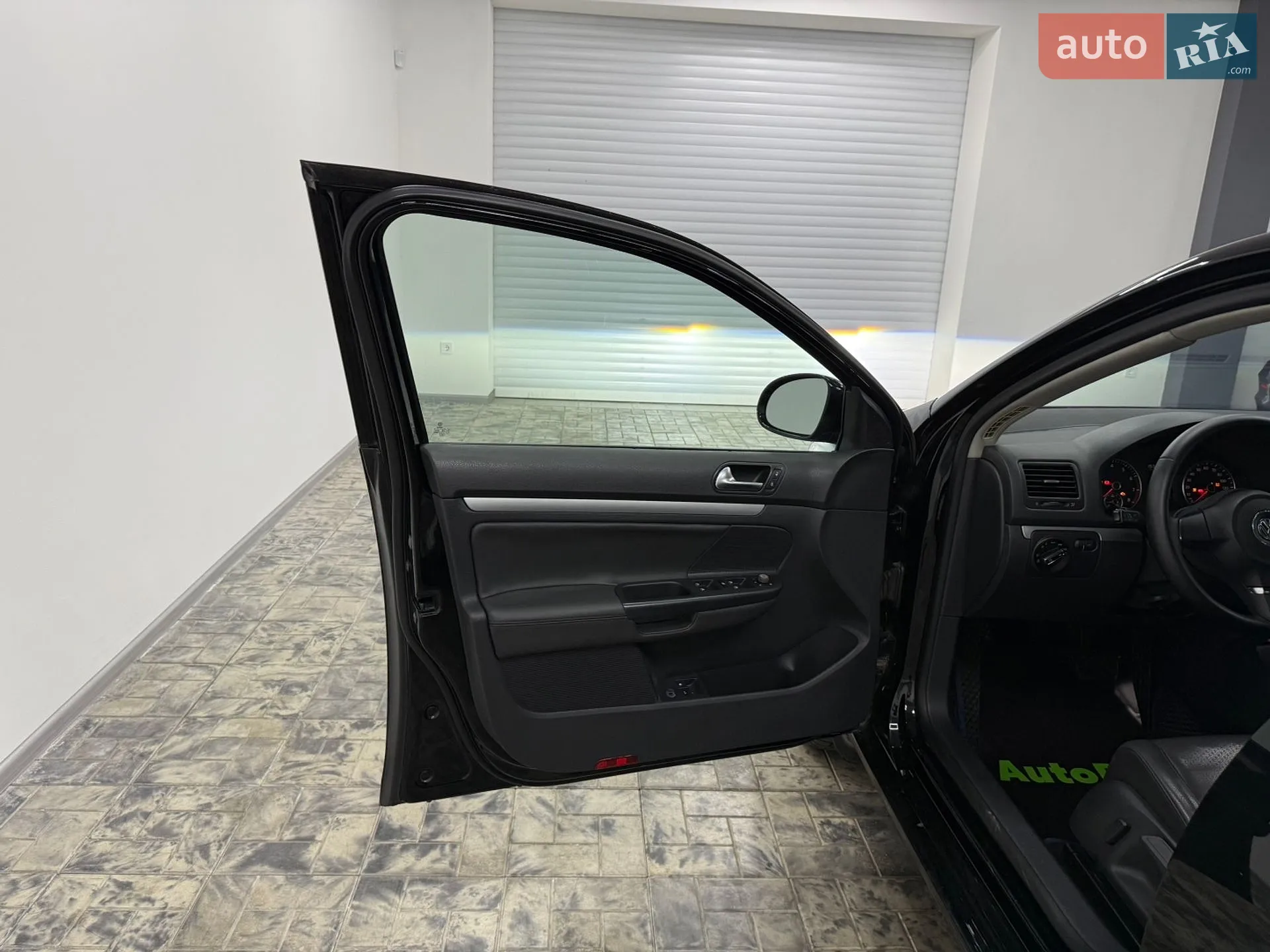 2010 Volkswagen Jetta - мініатюра 16
