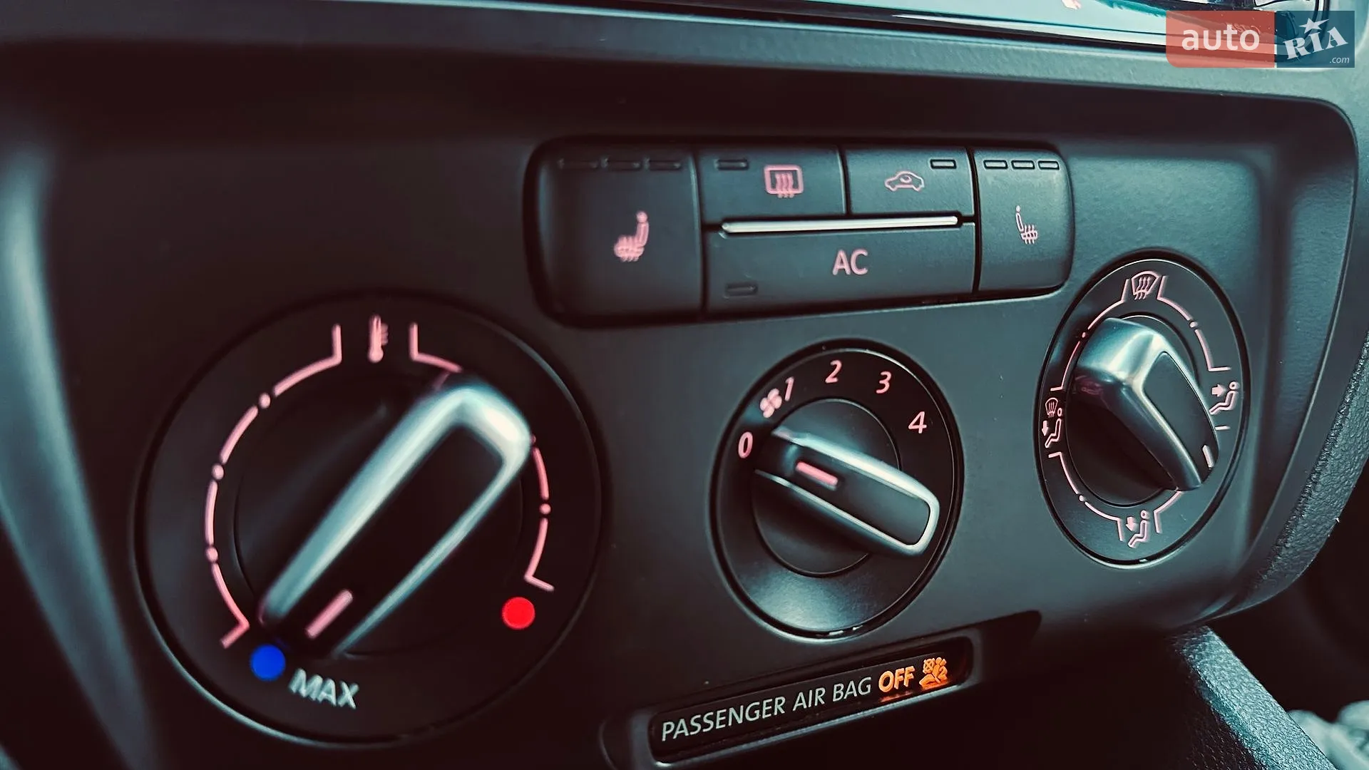 2011 Volkswagen Jetta - мініатюра 21