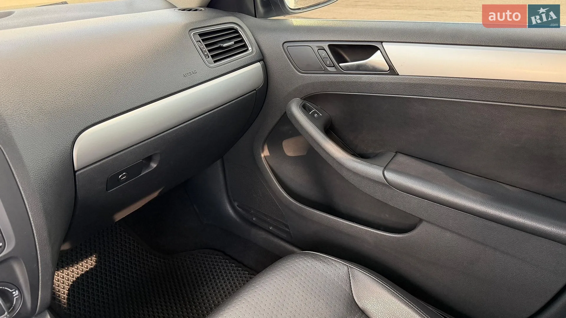 2012 Volkswagen Jetta - мініатюра 17