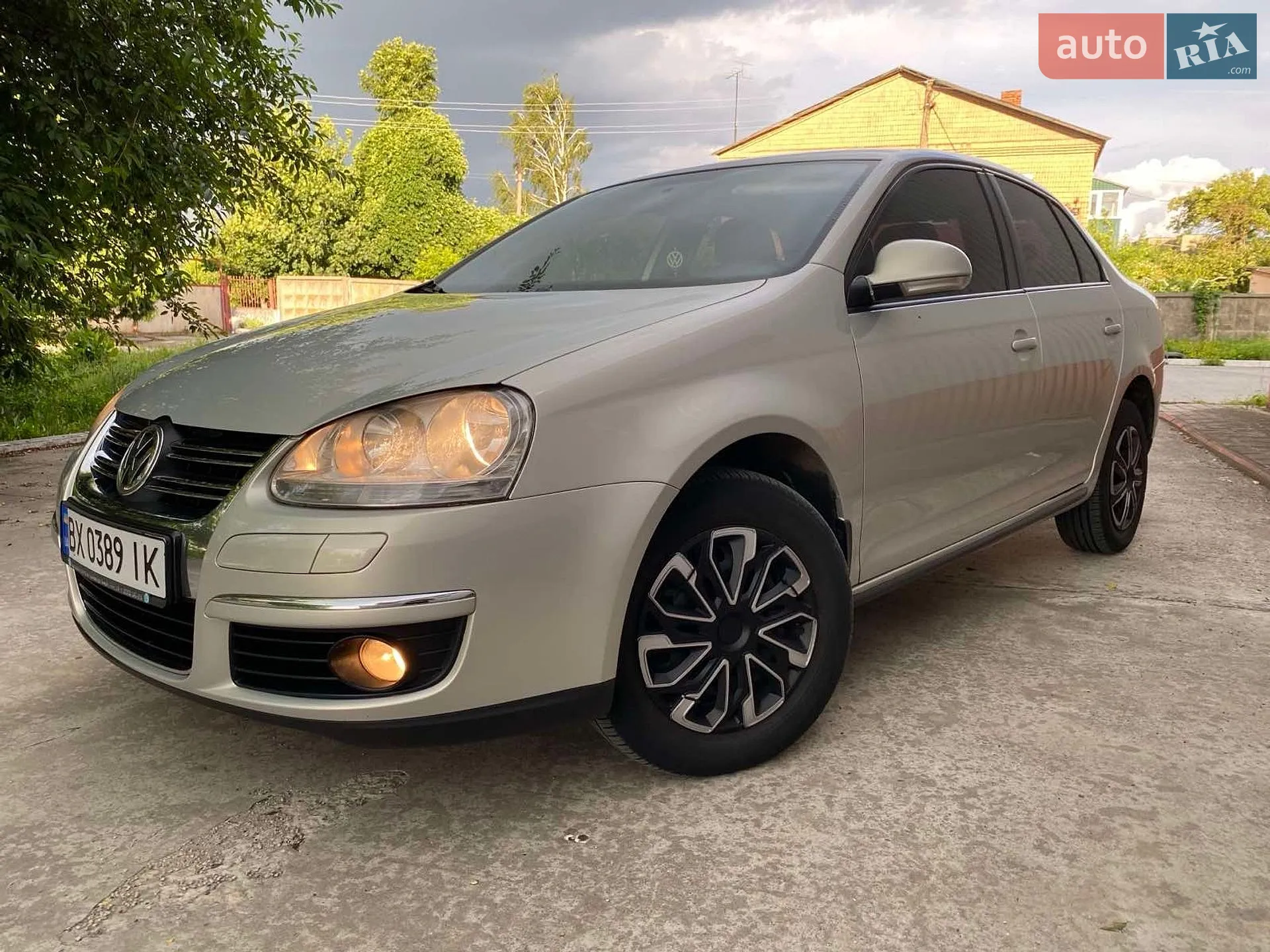 2010 Volkswagen Jetta - мініатюра 3