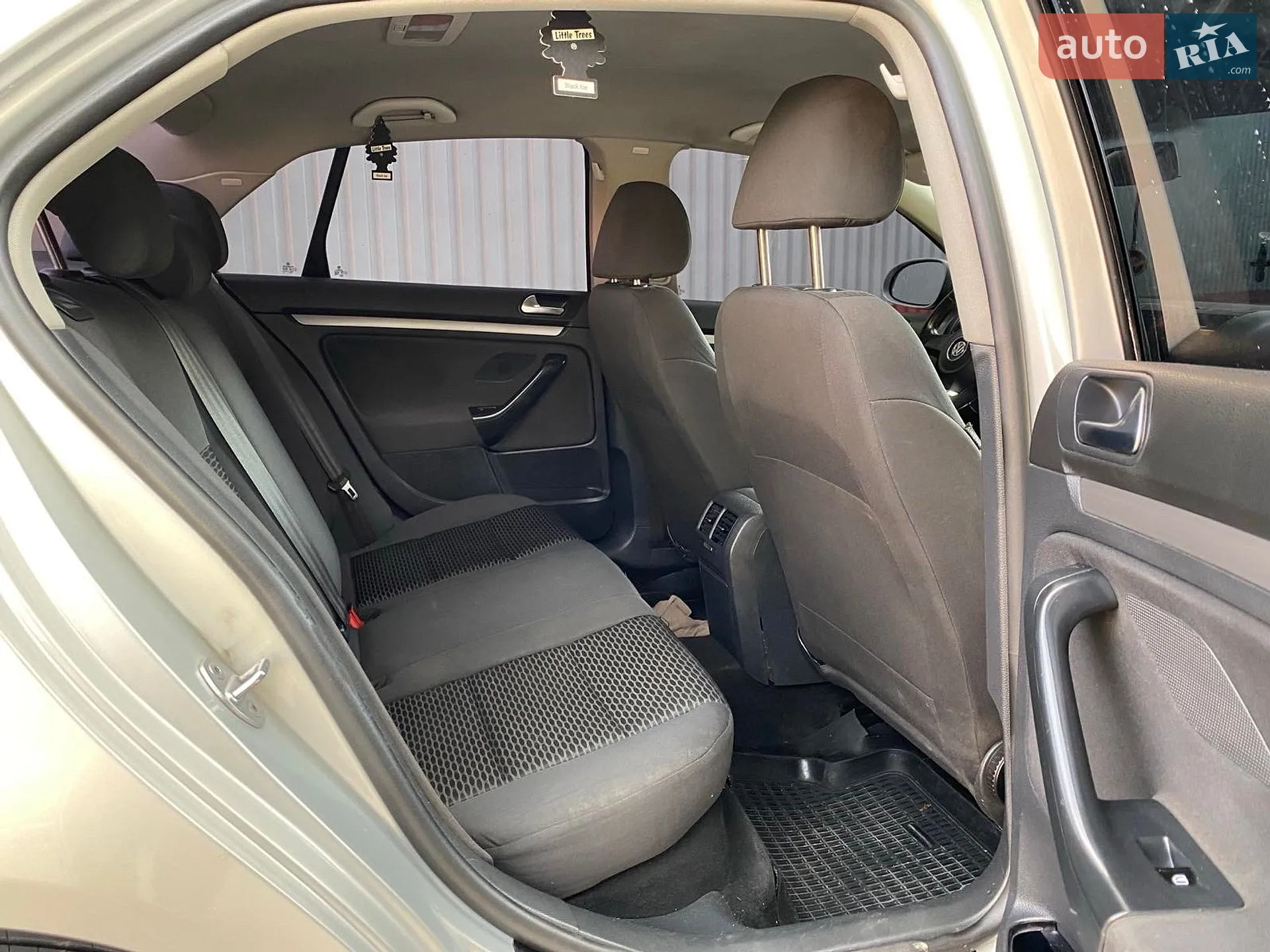 2010 Volkswagen Jetta - мініатюра 29