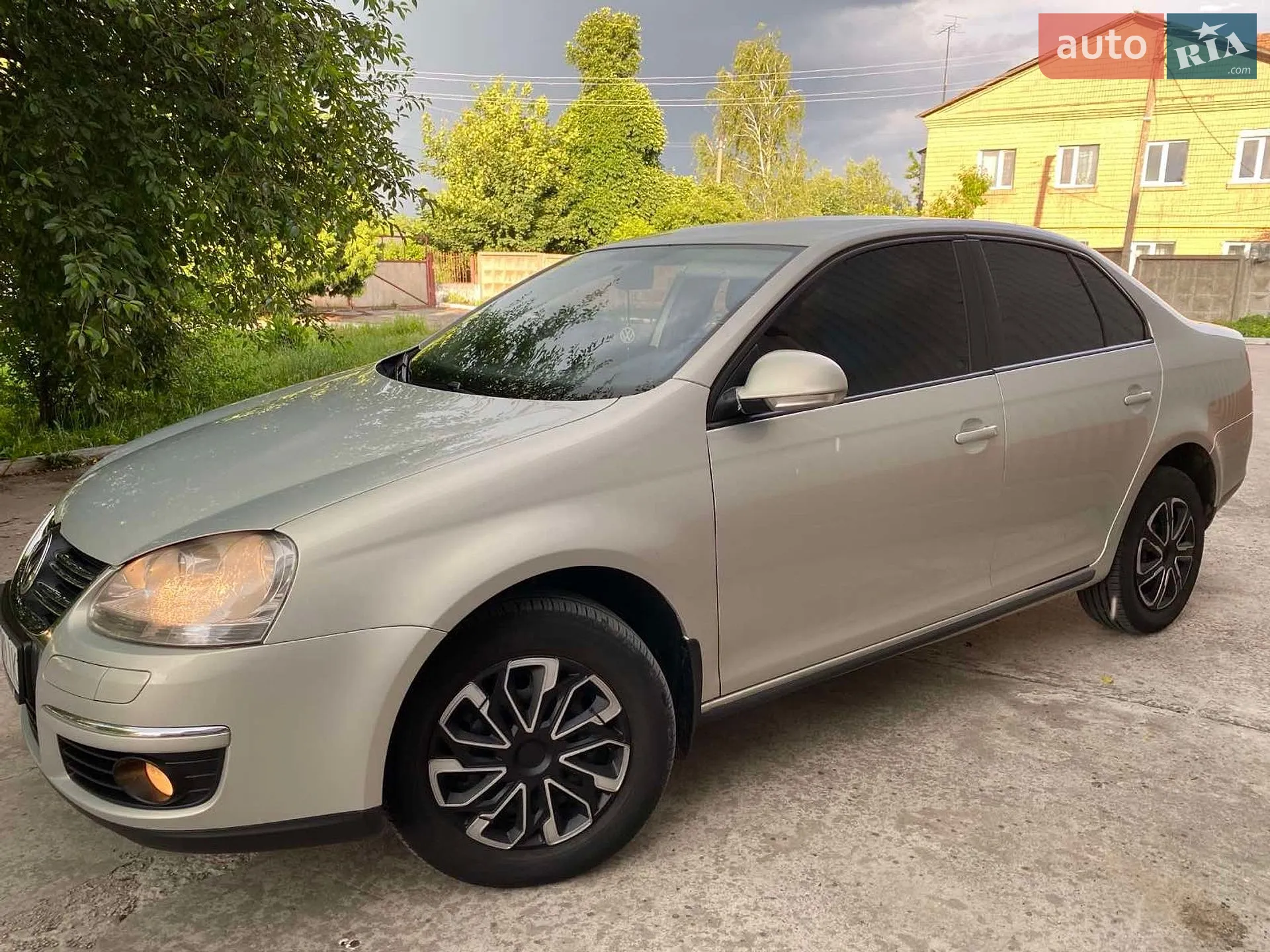 2010 Volkswagen Jetta - мініатюра 8