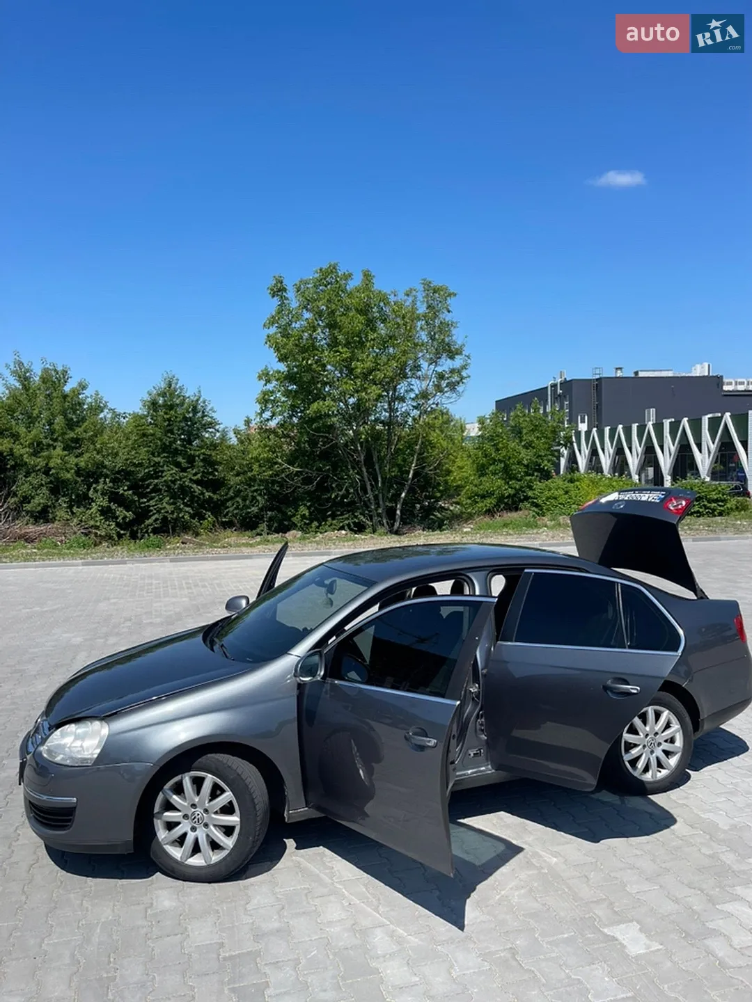 2010 Volkswagen Jetta - мініатюра 3