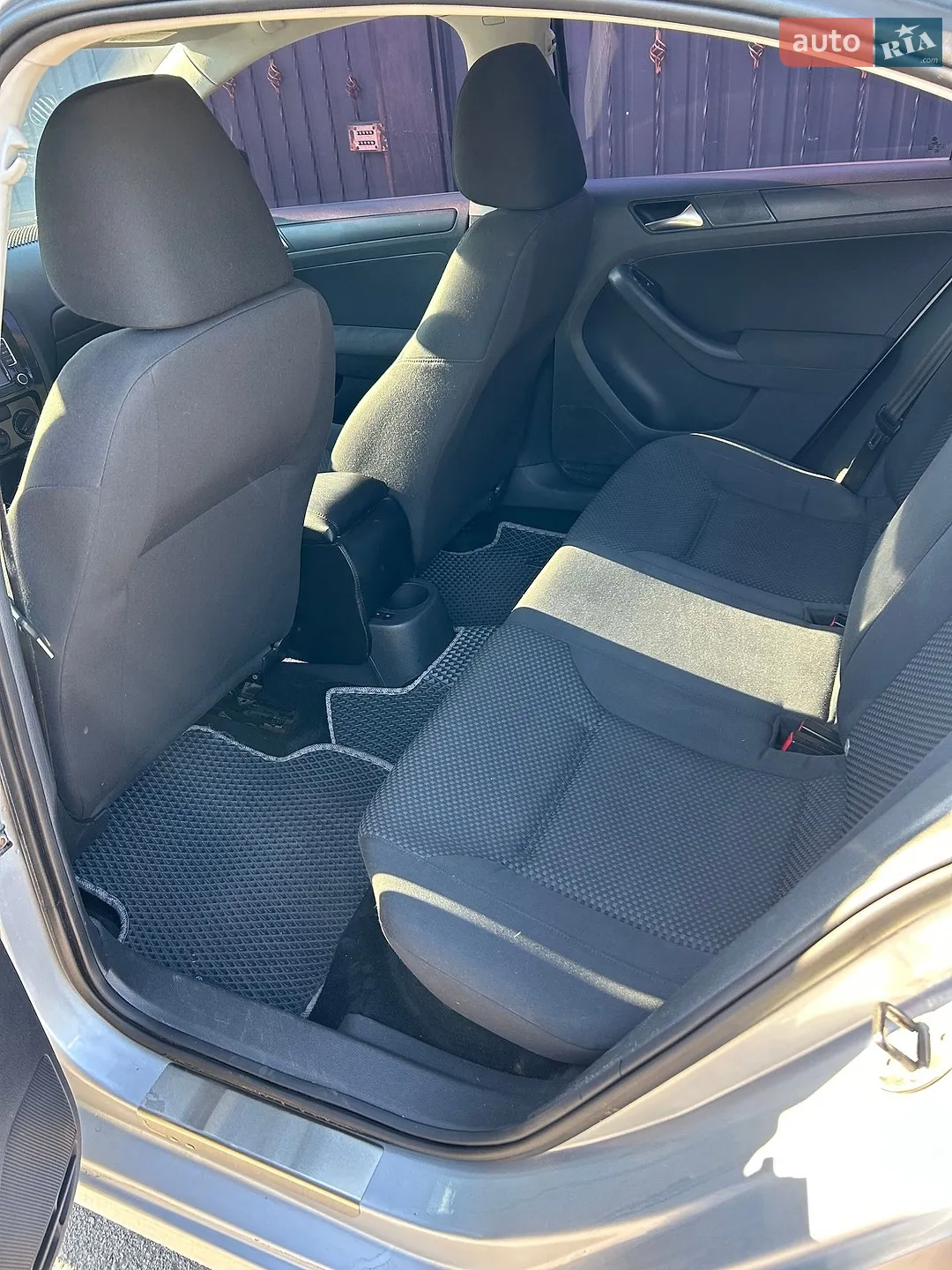 2010 Volkswagen Jetta - мініатюра 11