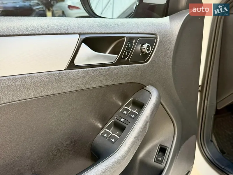 Volkswagen Jetta 2013 VIN 3VW4T7AJ7EM352244 фото оголошення 25 з 85