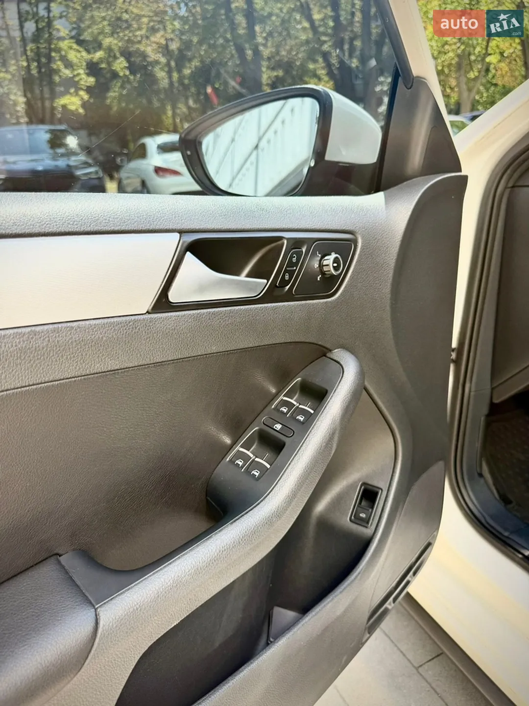 2013 Volkswagen Jetta - мініатюра 25