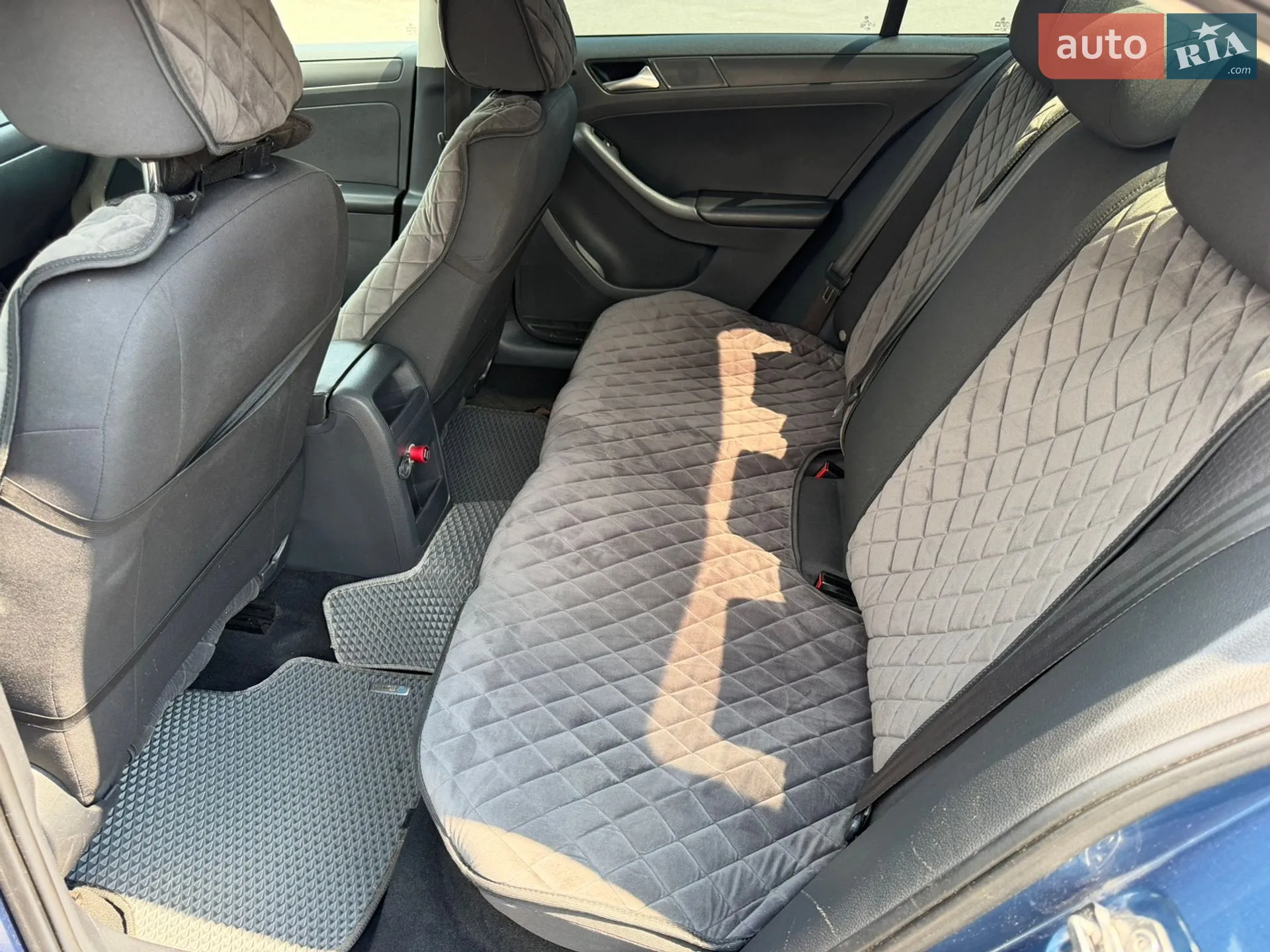 2015 Volkswagen Jetta - мініатюра 32