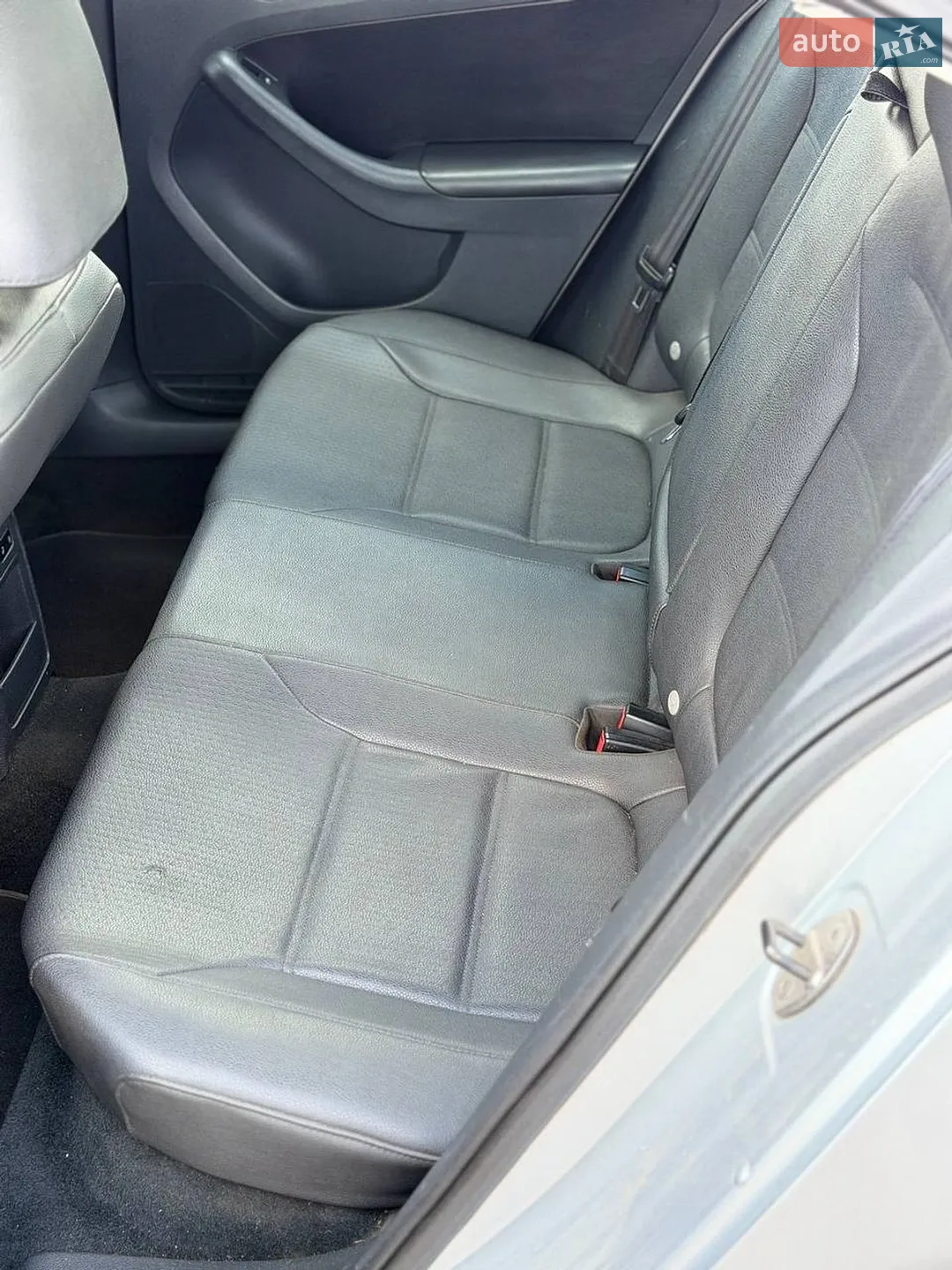 2010 Volkswagen Jetta - мініатюра 11