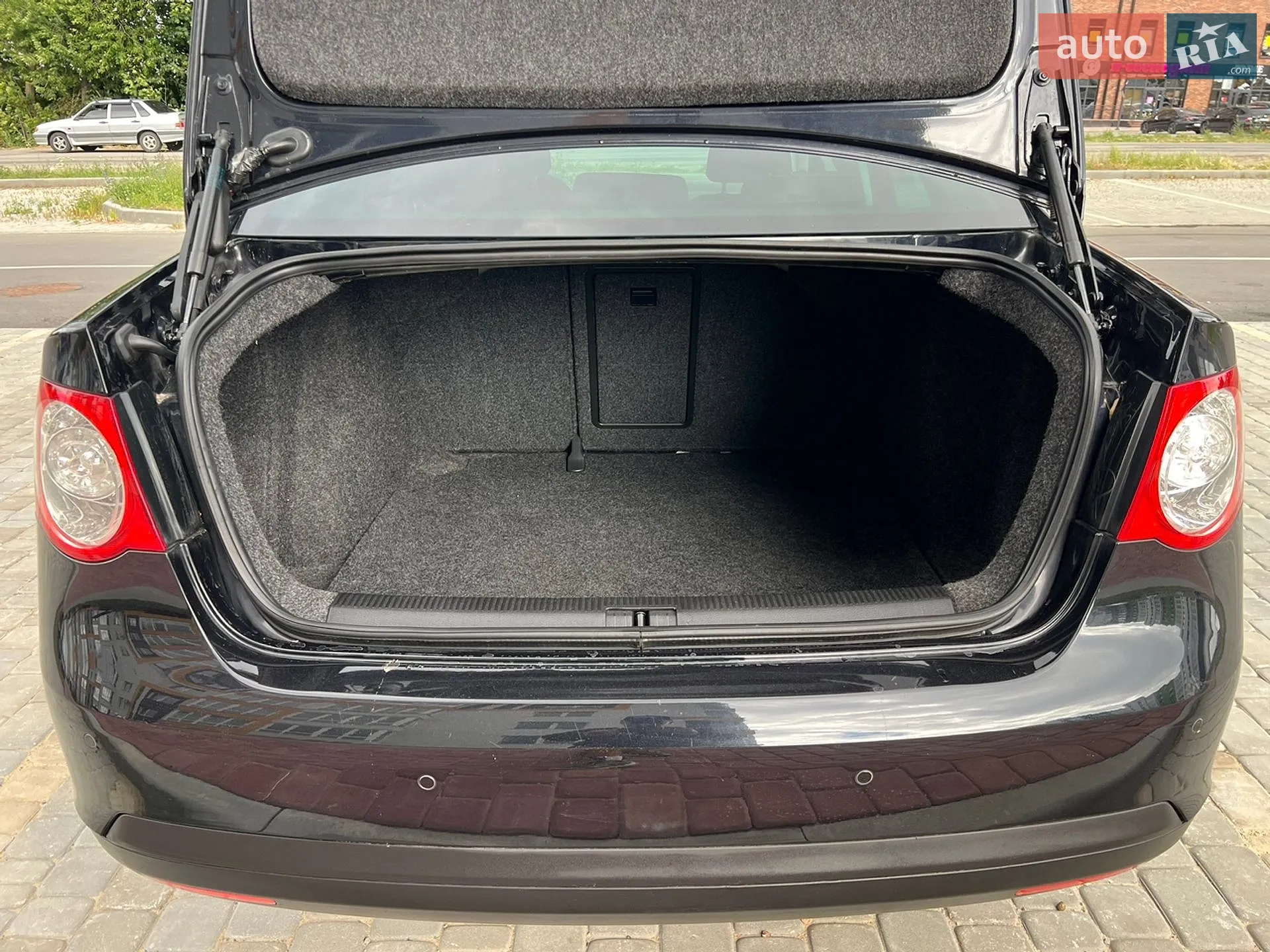 2010 Volkswagen Jetta - мініатюра 10