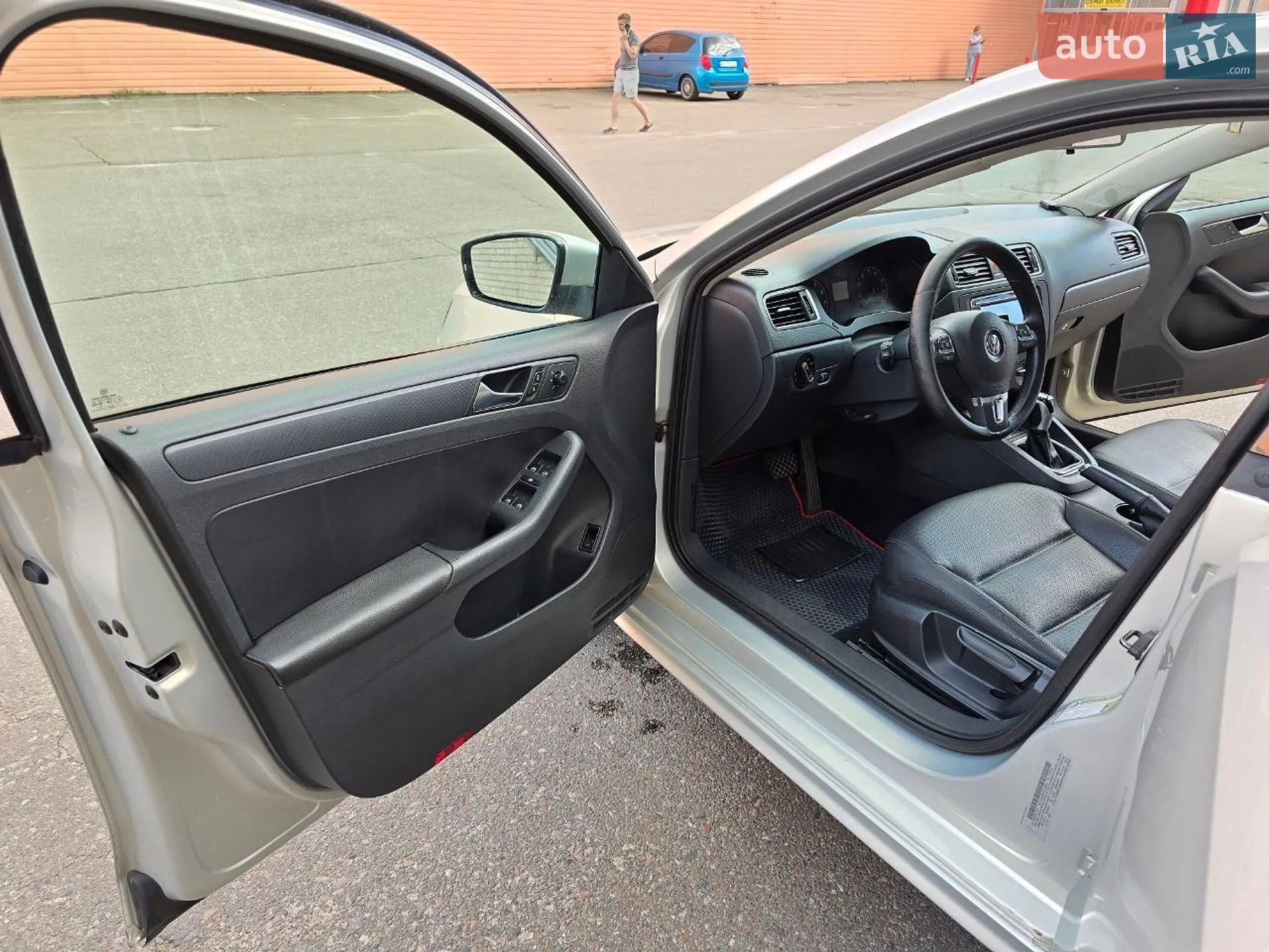 2010 Volkswagen Jetta - мініатюра 21