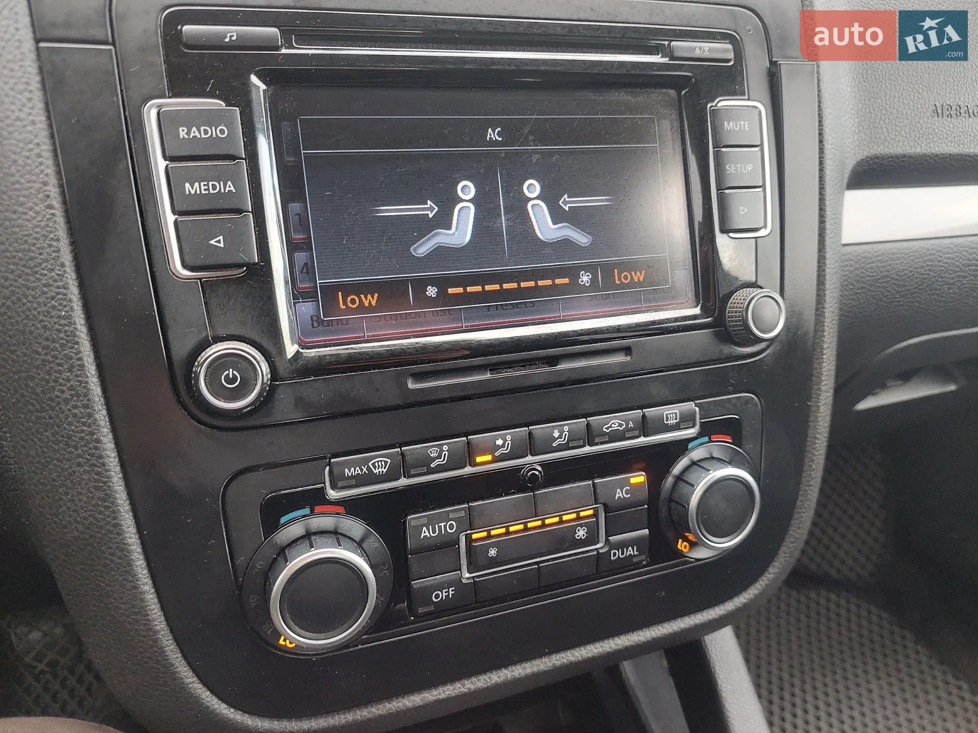 2010 Volkswagen Jetta - мініатюра 22