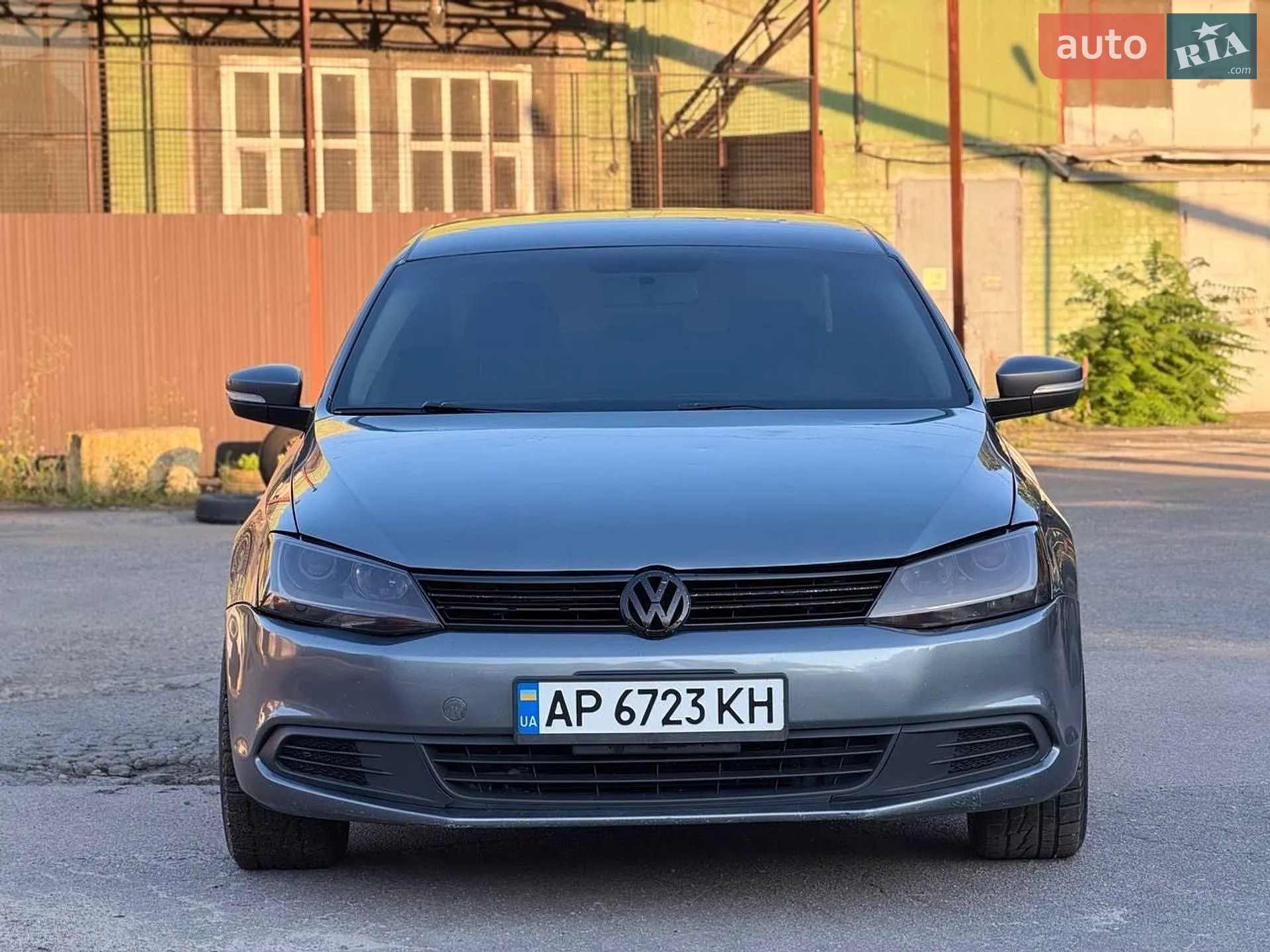 2012 Volkswagen Jetta - мініатюра 2