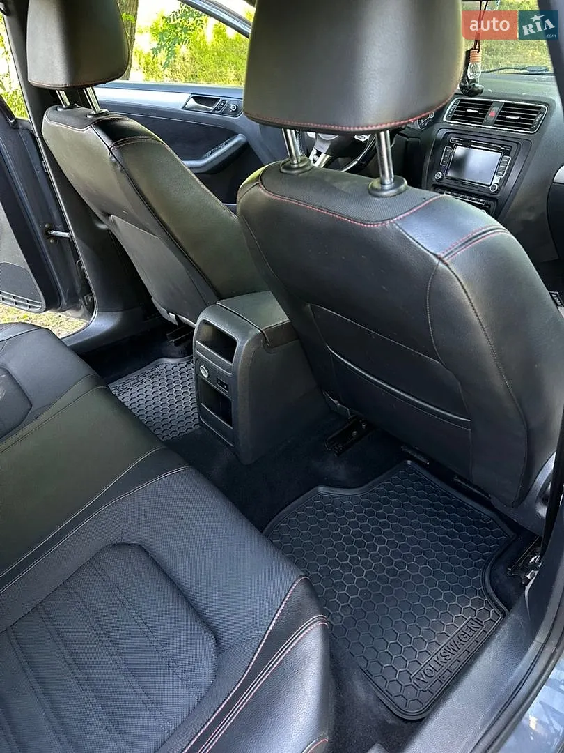 2012 Volkswagen Jetta - мініатюра 25