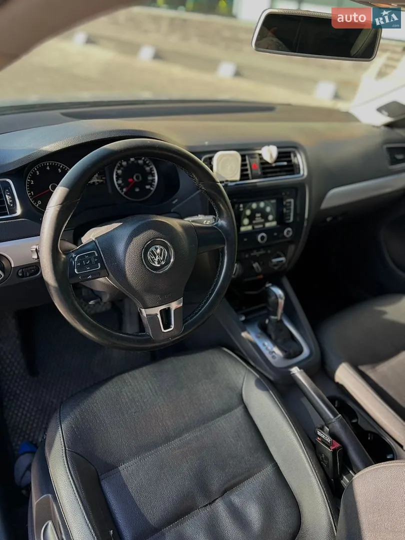 2011 Volkswagen Jetta - мініатюра 29