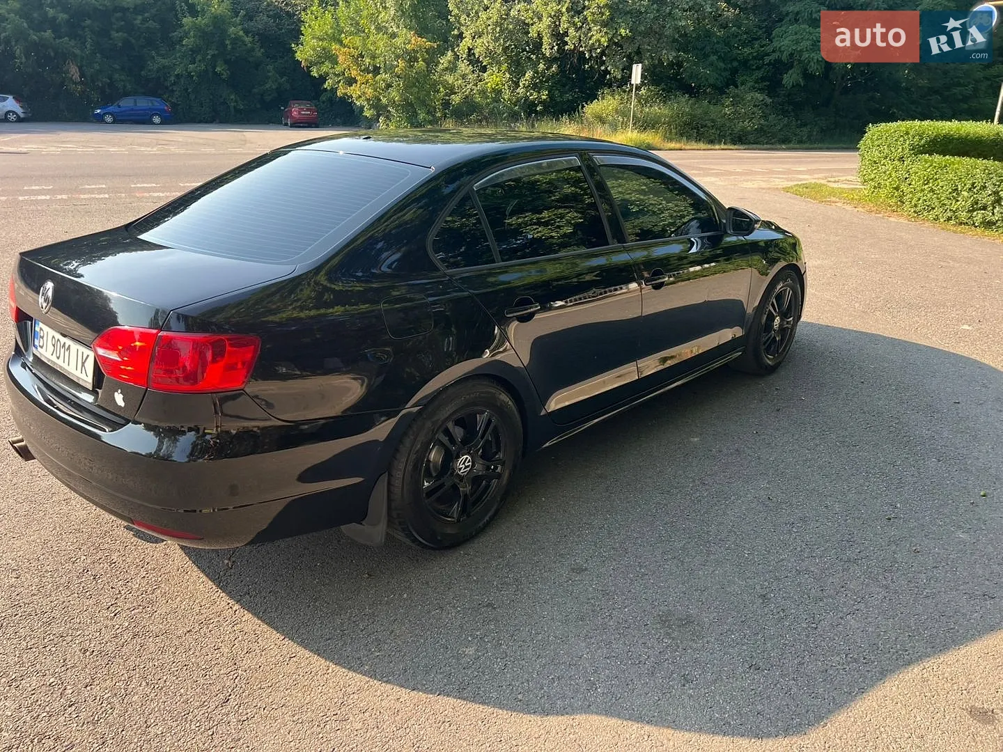 2010 Volkswagen Jetta - мініатюра 3