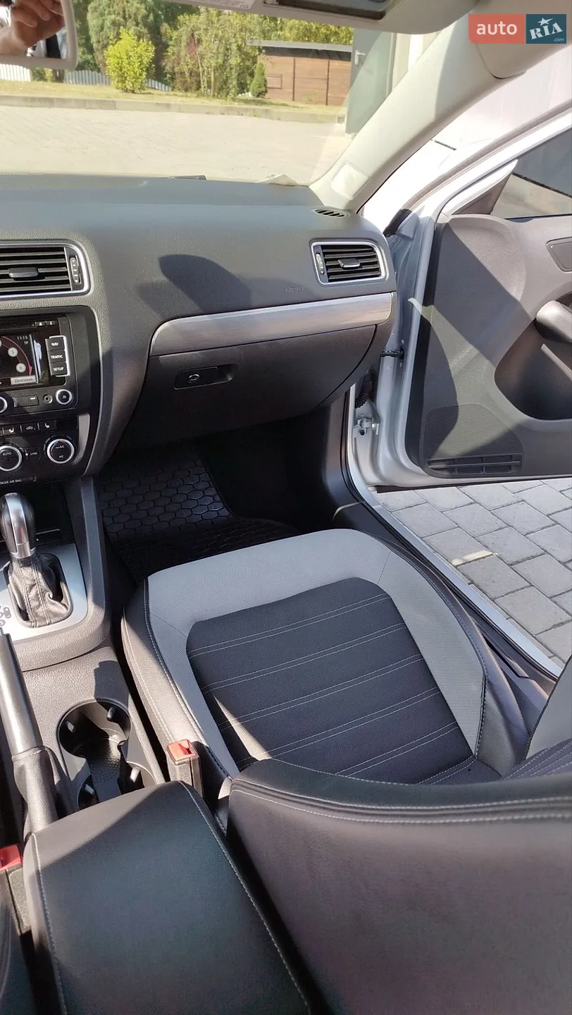 2013 Volkswagen Jetta - мініатюра 30