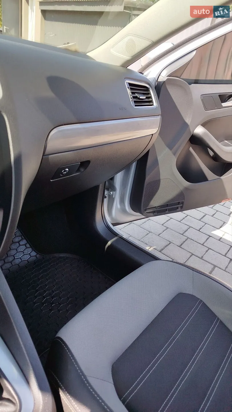 2013 Volkswagen Jetta - мініатюра 37