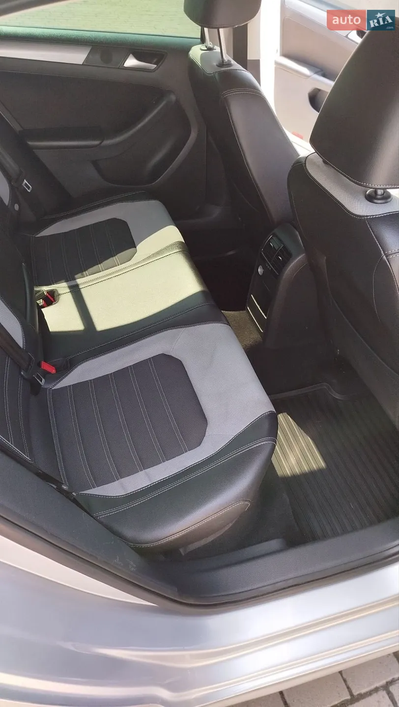 2013 Volkswagen Jetta - мініатюра 51