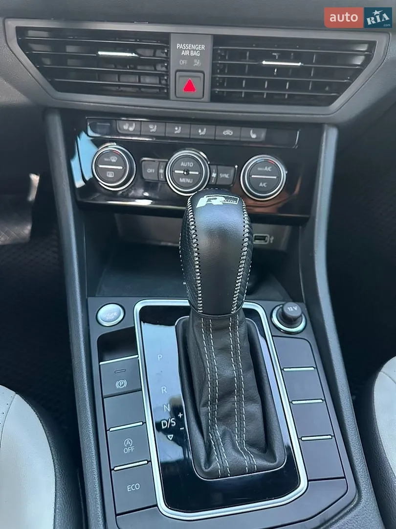 2019 Volkswagen Jetta - мініатюра 32