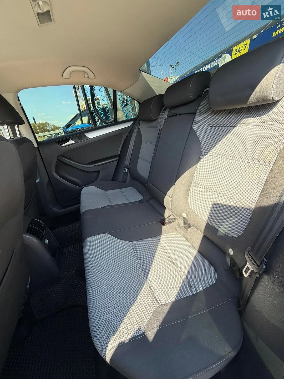 2013 Volkswagen Jetta - мініатюра 25