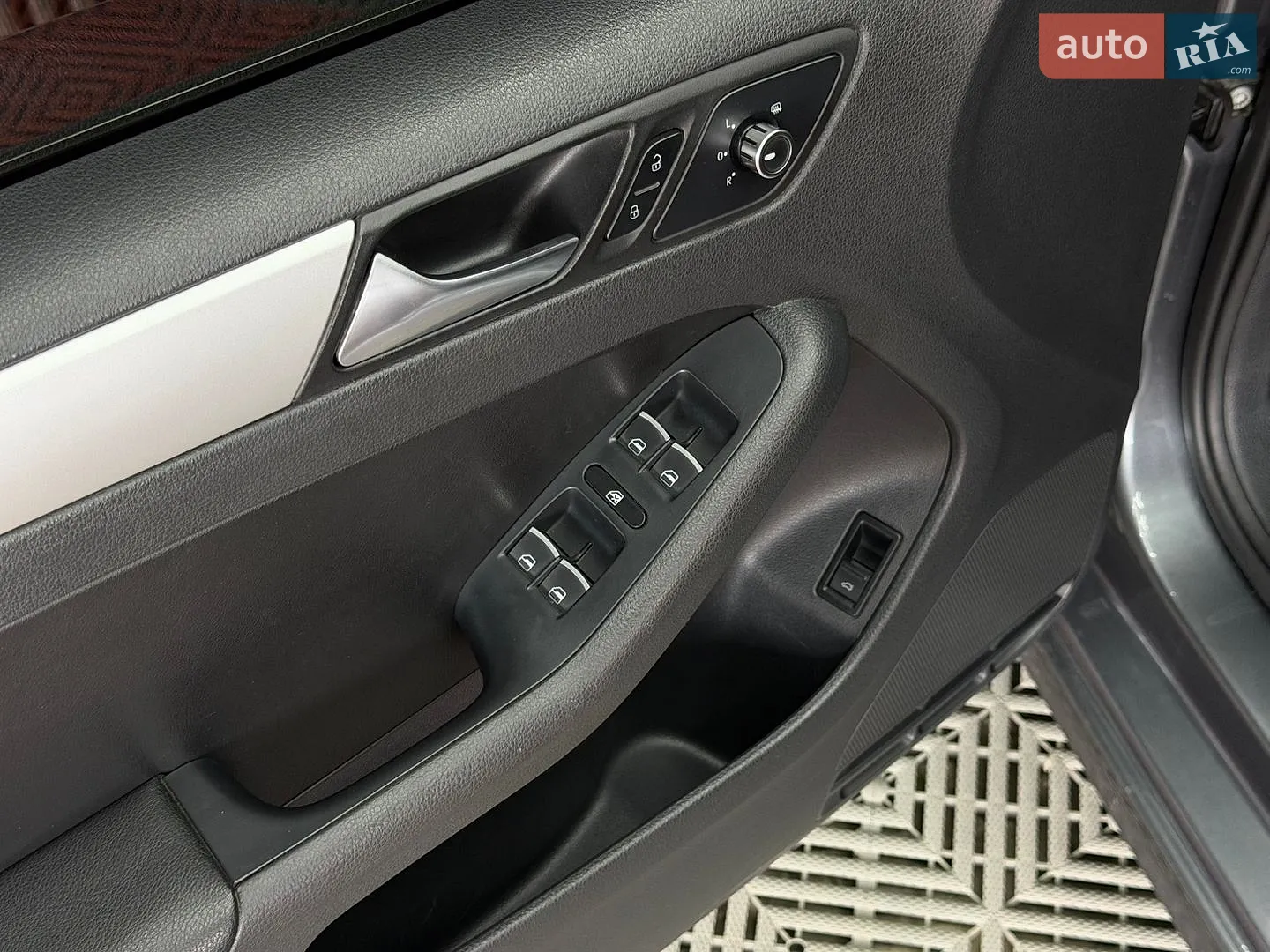 2013 Volkswagen Jetta - мініатюра 28