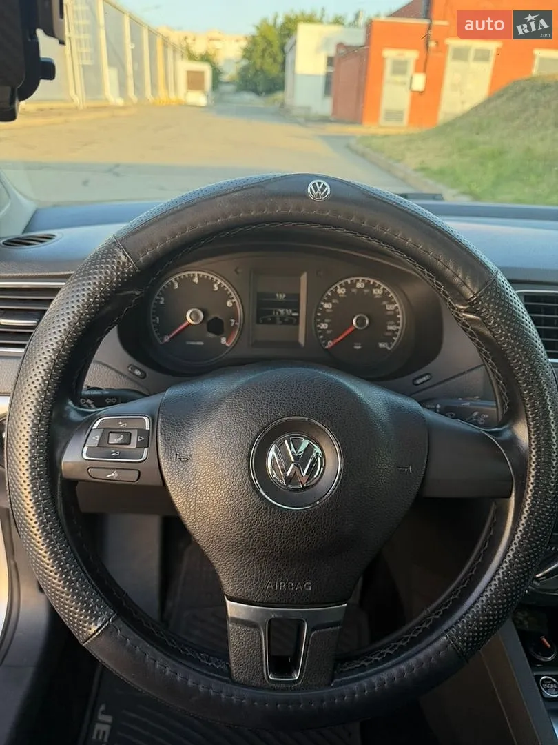 2011 Volkswagen Jetta - мініатюра 9