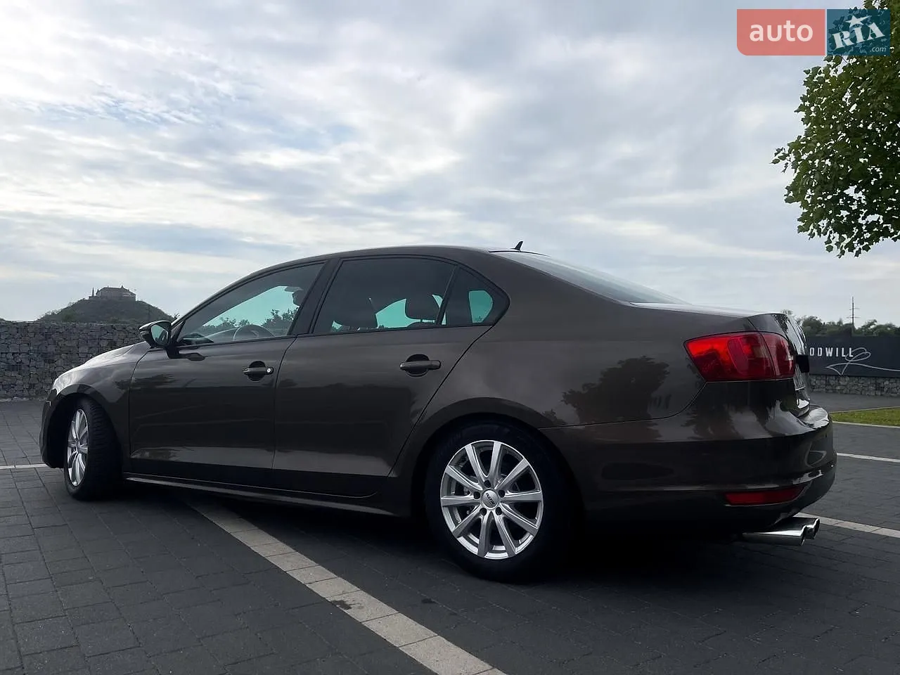 2011 Volkswagen Jetta - фото 1