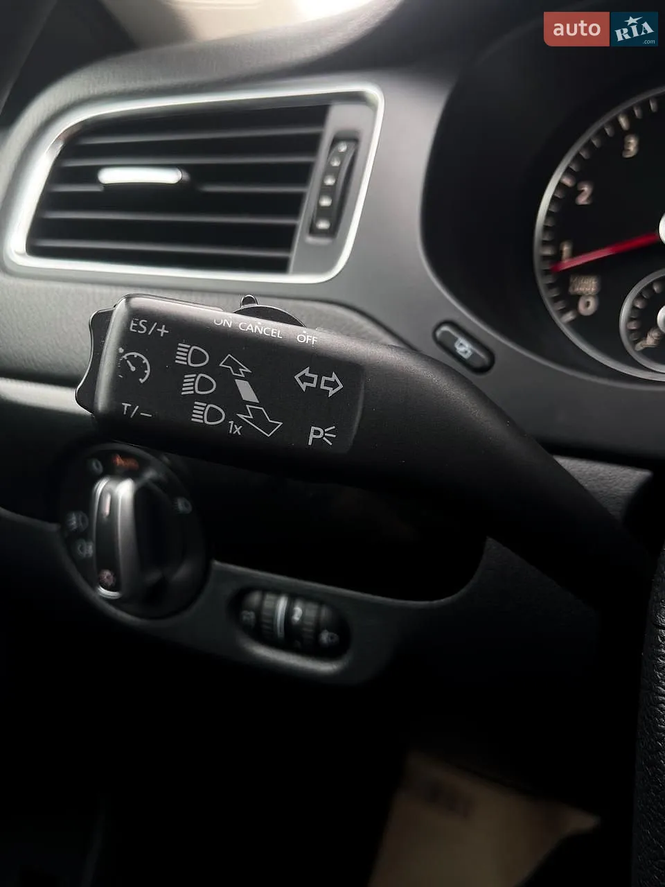 2011 Volkswagen Jetta - мініатюра 19
