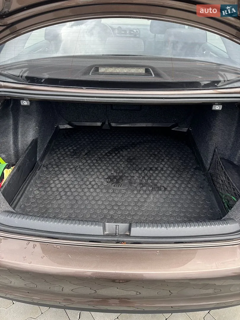 2011 Volkswagen Jetta - мініатюра 11