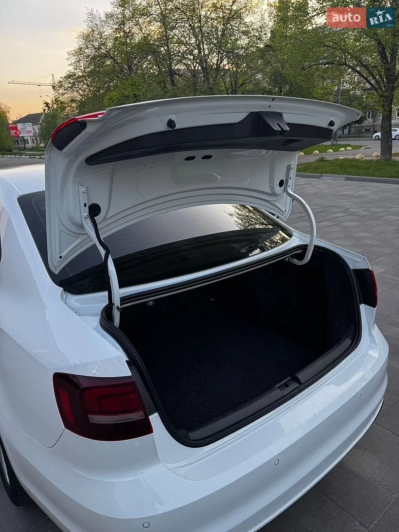 2016 Volkswagen Jetta - мініатюра 9