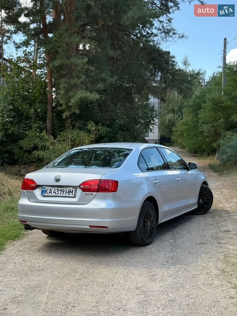 2010 Volkswagen Jetta - мініатюра 4