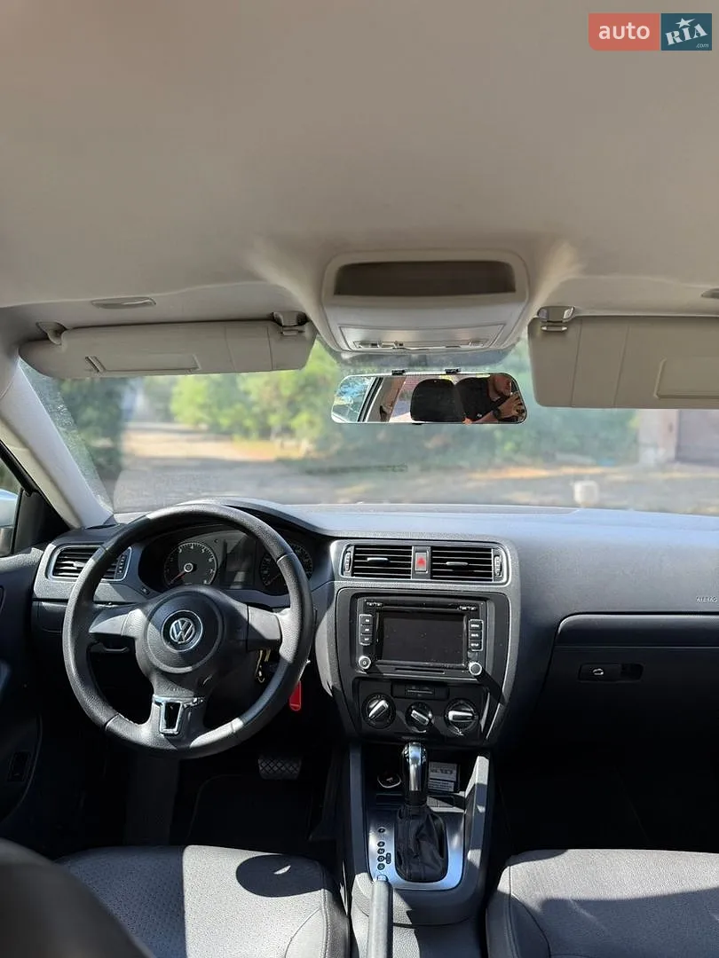 2010 Volkswagen Jetta - мініатюра 13