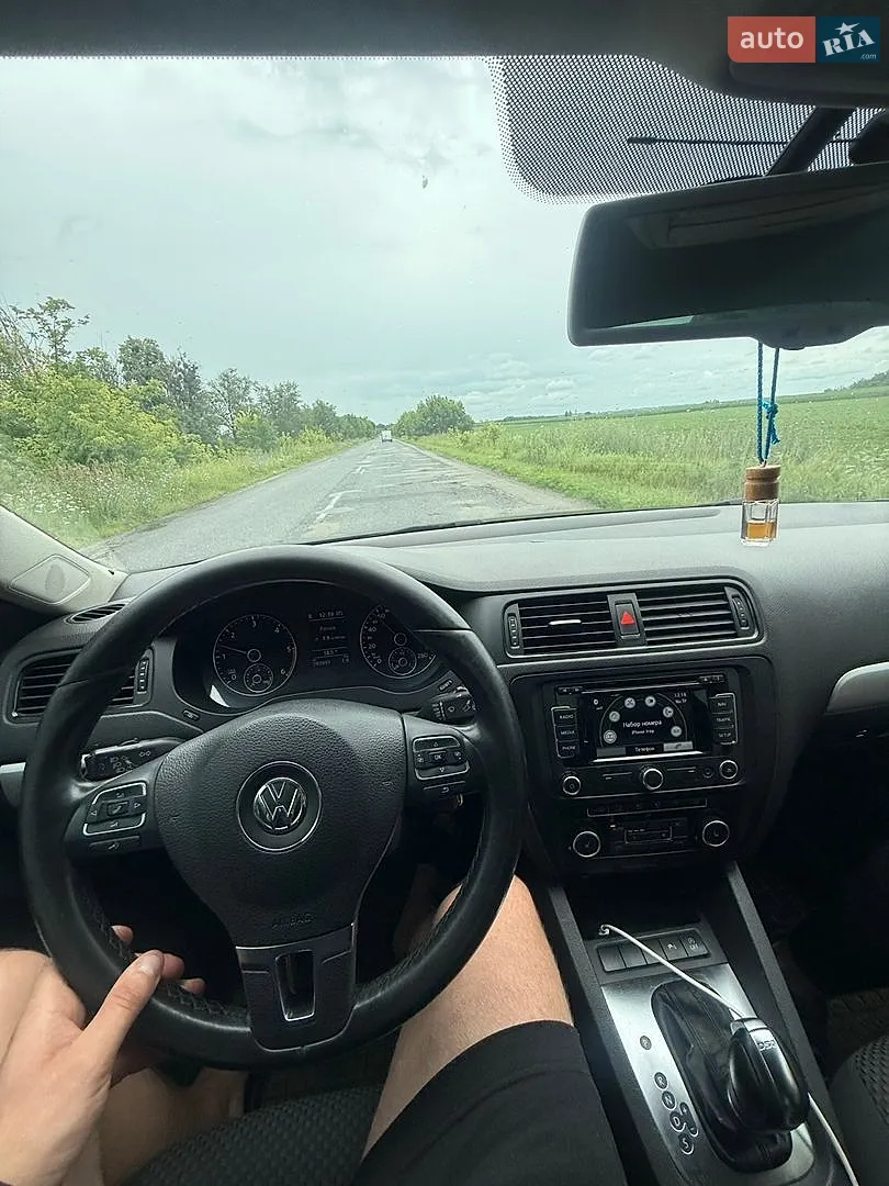 2012 Volkswagen Jetta - мініатюра 2