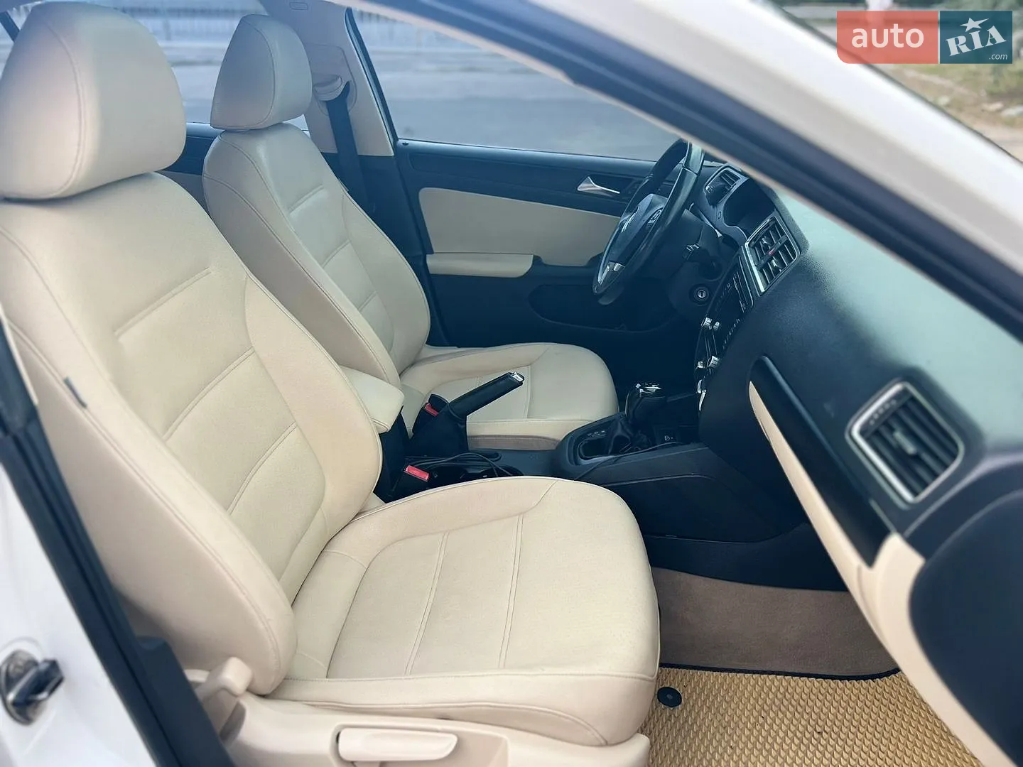 2011 Volkswagen Jetta - мініатюра 39