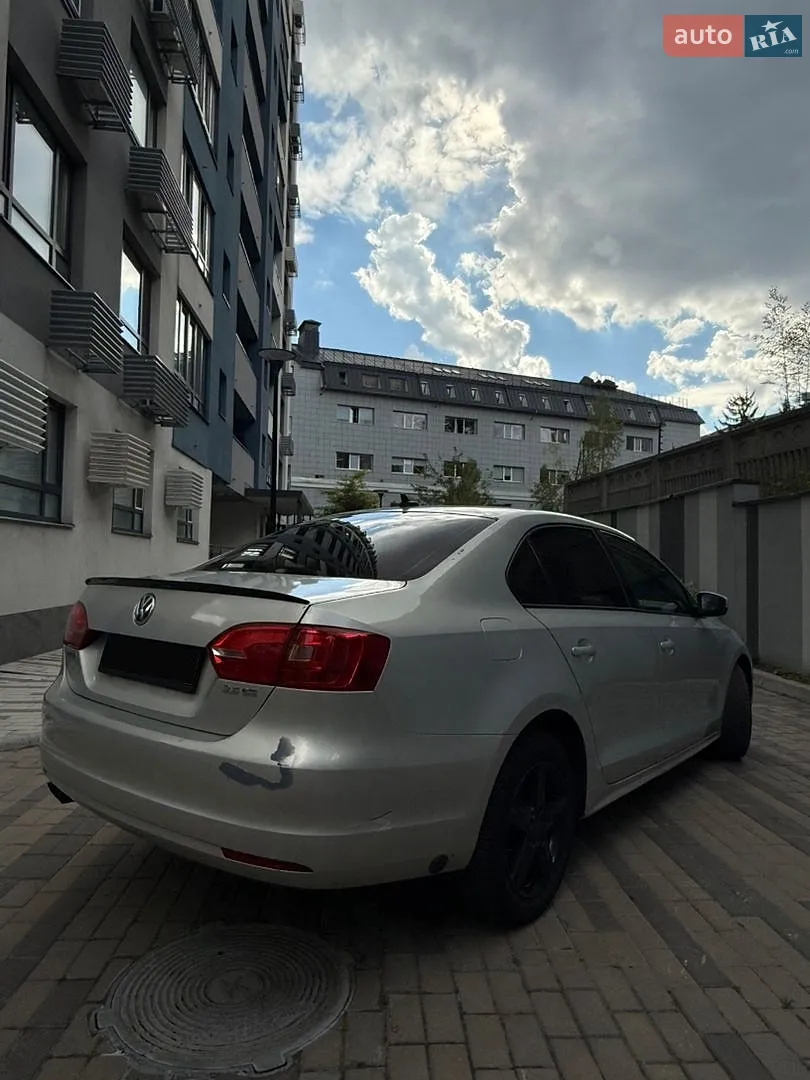 2011 Volkswagen Jetta - мініатюра 6