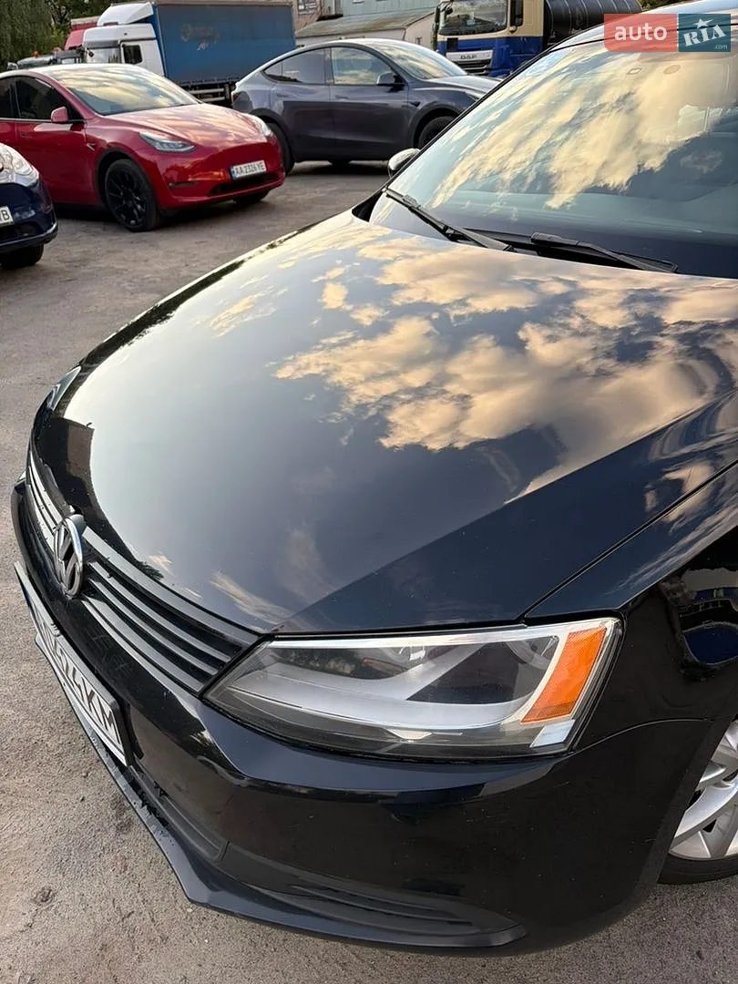 2010 Volkswagen Jetta - мініатюра 3