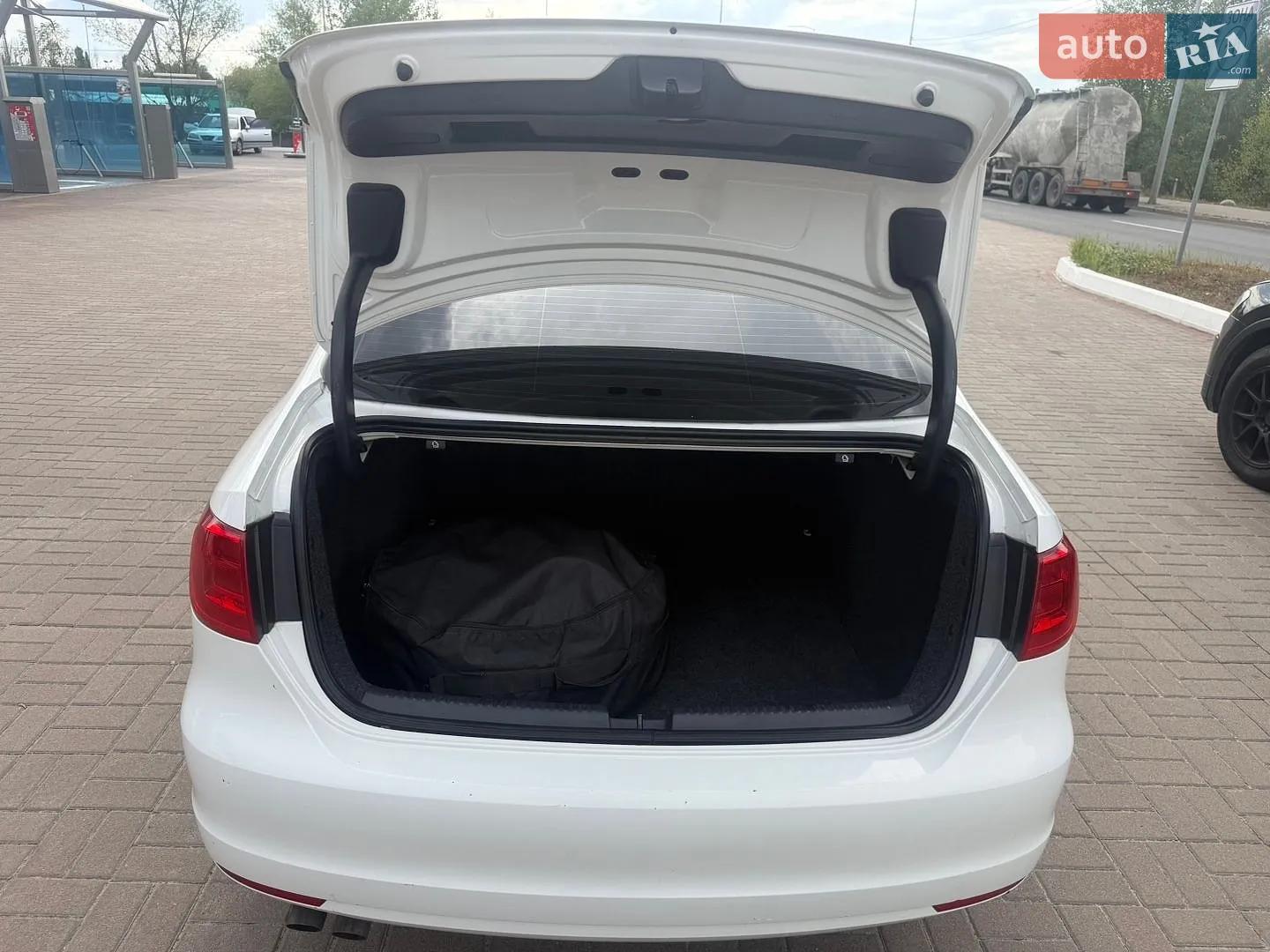 2012 Volkswagen Jetta - мініатюра 9