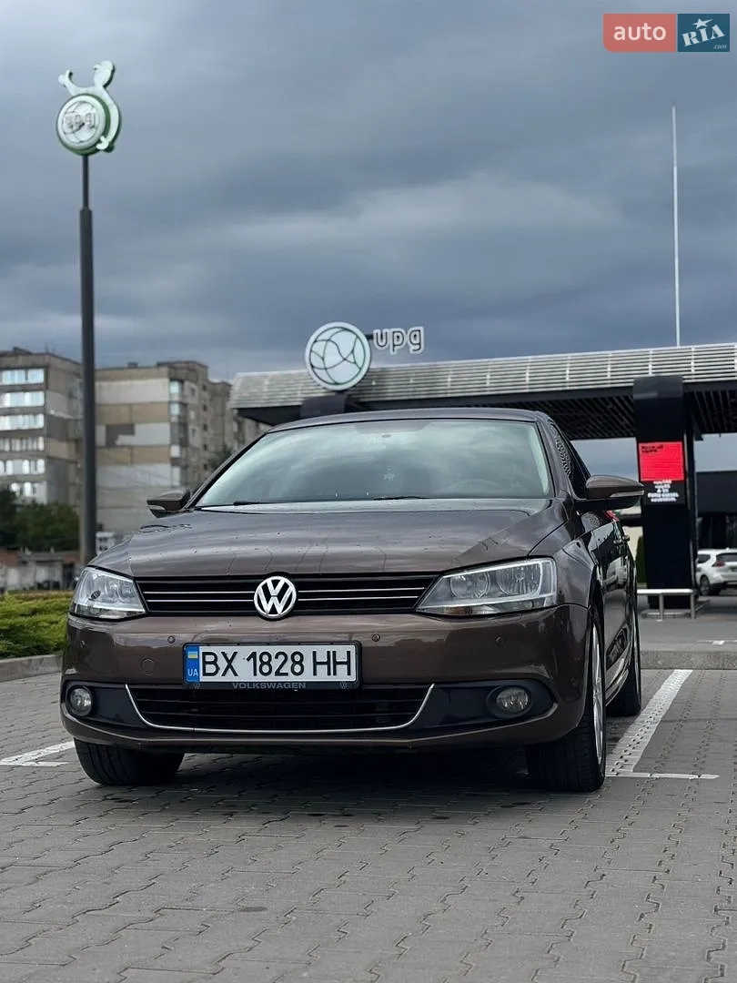 2011 Volkswagen Jetta - фото 1