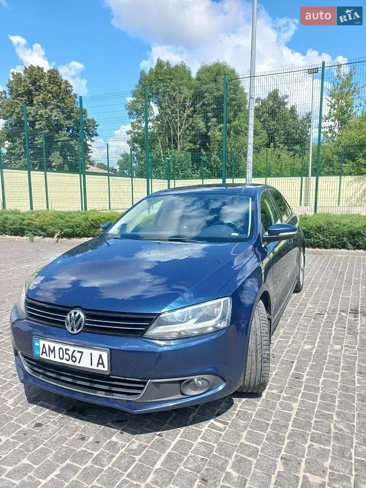 2011 Volkswagen Jetta - мініатюра 2