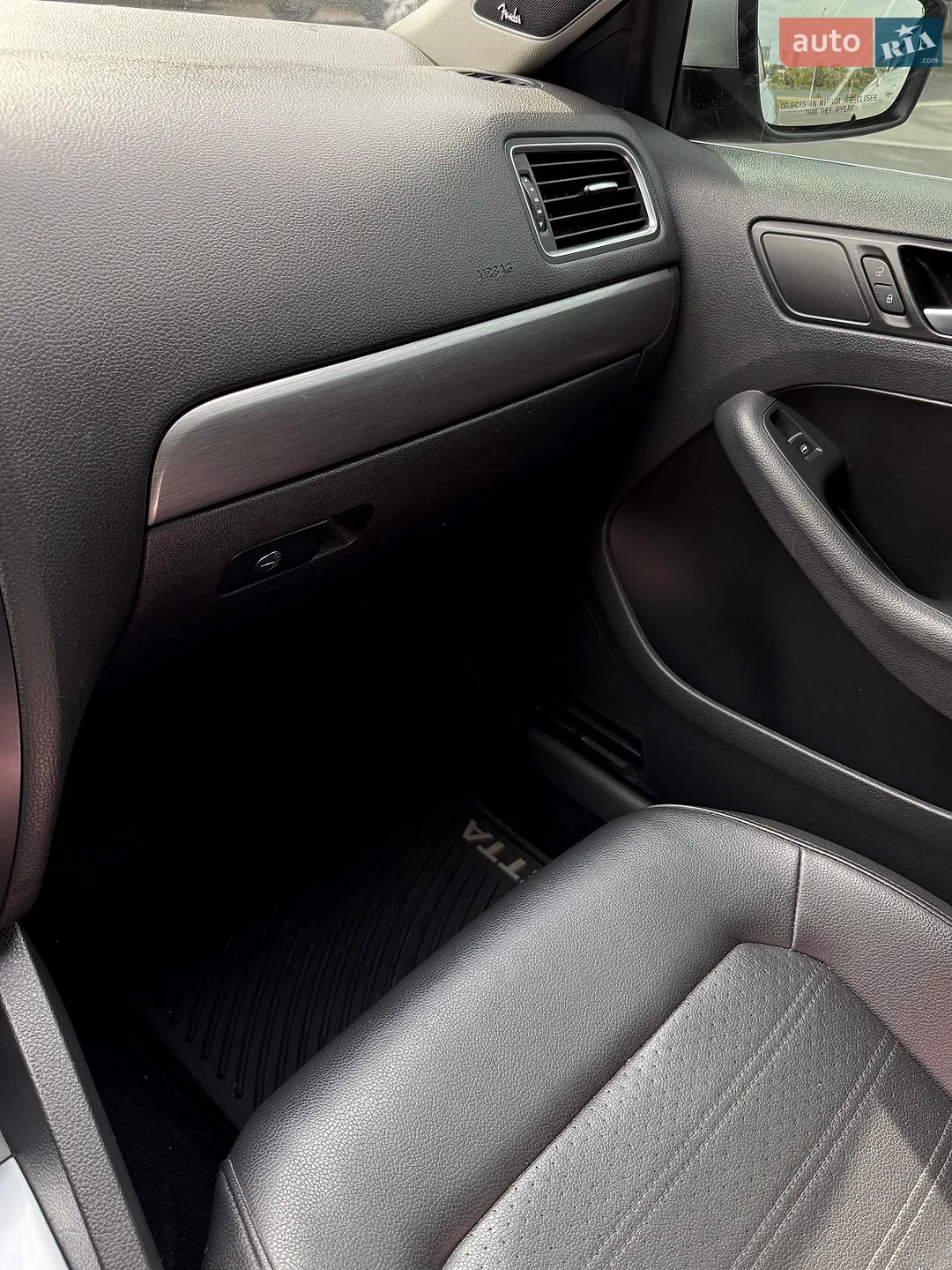 2013 Volkswagen Jetta - мініатюра 24
