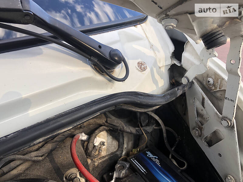 Вантажопасажирський фургон Volkswagen LT 2004 в Рівному