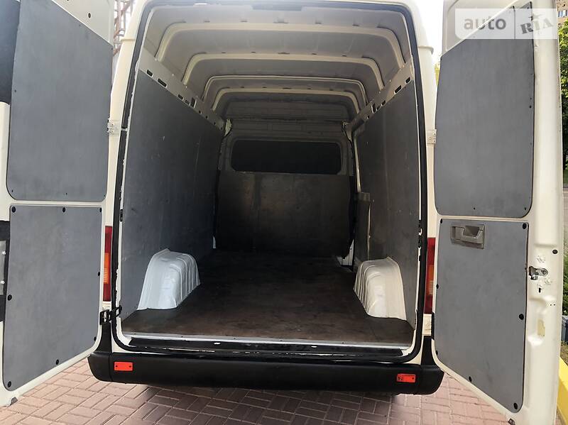 Вантажопасажирський фургон Volkswagen LT 2004 в Рівному