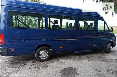 Грузопассажирский фургон Volkswagen LT 2006 в Луцке