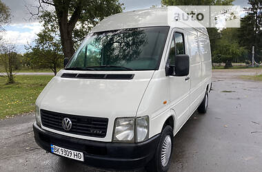 Вантажний фургон Volkswagen LT 2004 в Сарнах