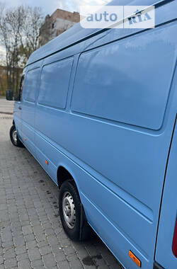 Вантажний фургон Volkswagen LT 2005 в 